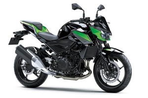 Kawasaki a introdus pe piata noua motocicleta supernaked Z400 