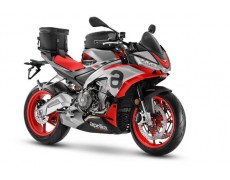 Accesorii originale Aprilia: pentru sport si confort. Echipamente pentru riderii lui Tuono 660