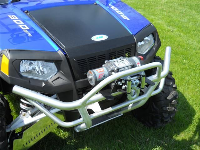 Noul suport pentru troliuri Polaris RZR