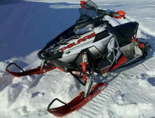 Video: snowmobile 2011 Polaris