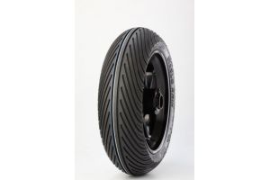 Pirelli aduce noutati la Superbike 2013