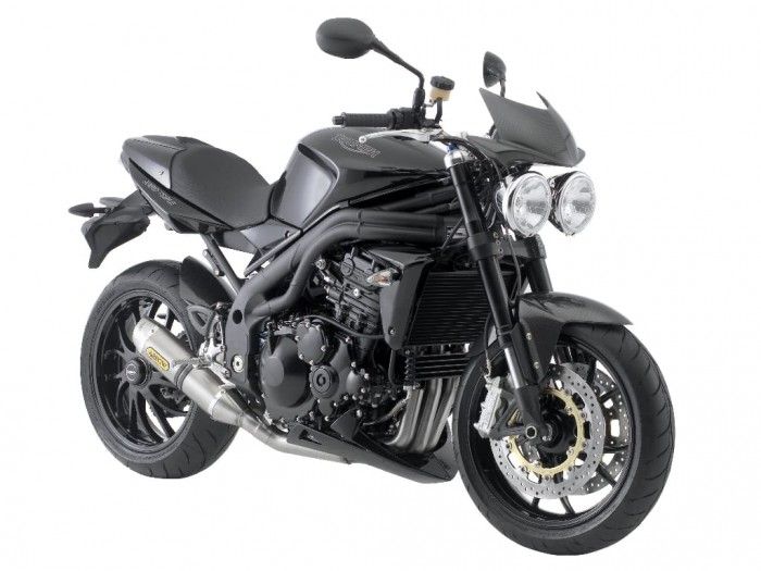 Triumph Speed Triple apare in fotografii-spion din timpul unei testari