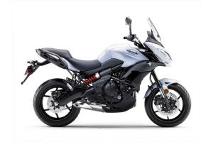 Zvonuri despre noi modele de 250cc Kawasaki Versys, respectiv Suzuki V-Storm