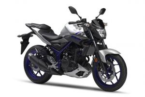 Yamaha da publicitatii poze oficiale cu motocicleta MT-03 2016