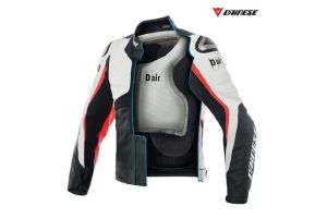 Dainese aduce in magazine jacheta cu air-bag independent