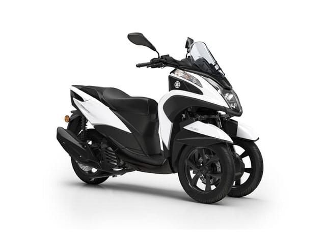 Yamaha a lansat noul scuter cu trei roti 2016 Tricity 155