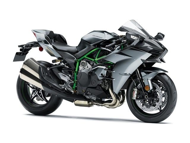 INTERMOT - Kawasaki lanseaza o editie limitata 2017, Carbon, in gama H2