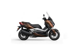 Yamaha a lansat un maxi-scuter 2017 X-Max 300, ce va inlocui actualul X-Max 250