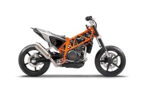 Imagini-spion si teasere-video cu viitoarele KTM 790 Duke si 790 Adventure