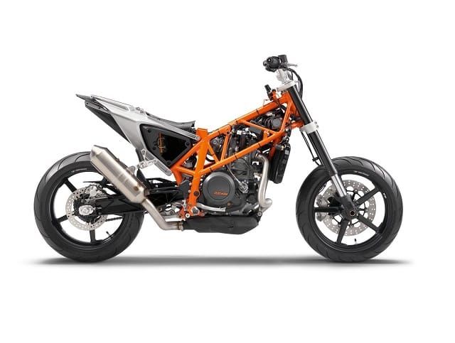 Imagini-spion si teasere-video cu viitoarele KTM 790 Duke si 790 Adventure