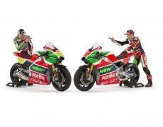 Si Aprilia si-a lansat oficial motocicleta 2017 RS-GP si echipa cu care participa in sezonul 2017 MotoGP