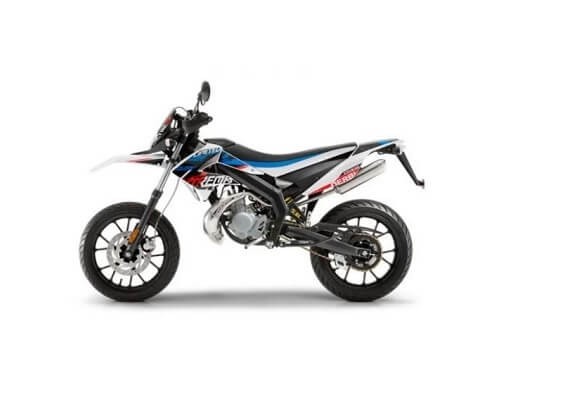 Un model super moto modern - Derbi Senda DRD X-Treme 50 SM Limited Edition