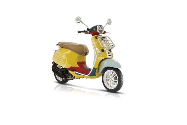 Colectia de scutere Vespa Sean Wotherspoon